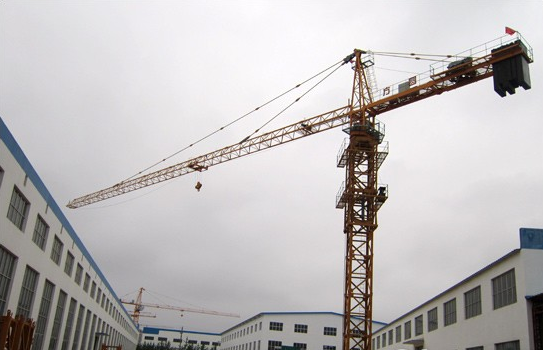 方圓、塔機(jī)