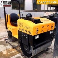 看成?。】?.5噸座駕式柴油壓路機(jī) 雙鋼輪壓路機(jī) 溝槽施工壓土機(jī)