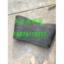  銷售攪拌機(jī)配機(jī)，中聯(lián)攪拌機(jī)配件原裝下料斗膠桶