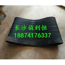 專業(yè)供應(yīng)攪拌機配件，中聯(lián)攪拌機配件，中聯(lián)HZS120P型下料斗膠桶